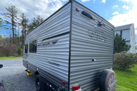 Coachmen Catalina Summit series Travel Trailer