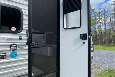 Coachmen Catalina Summit series Travel Trailer