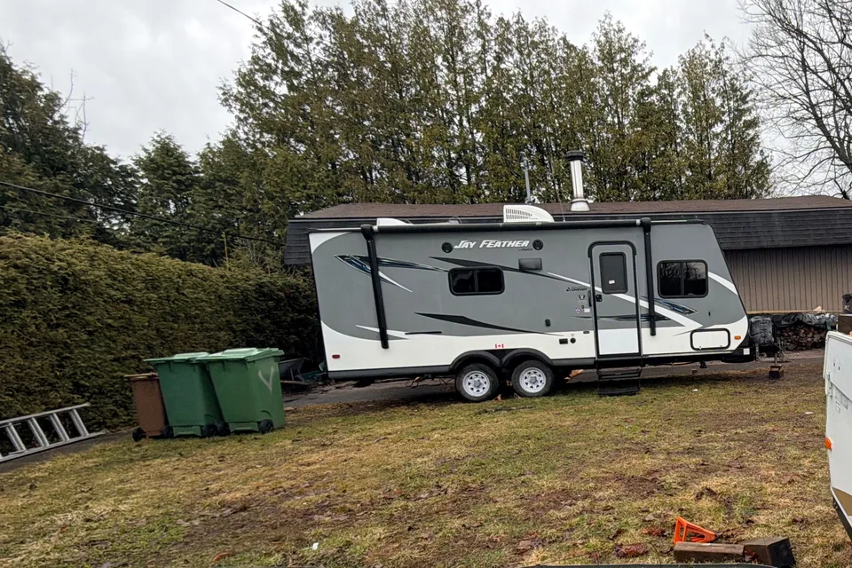 Kevin's Jayco JayFeather X23B Hybrid