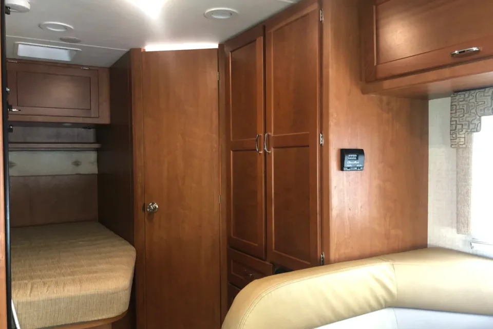 John's Winnebago Minnie Winnie 22R
