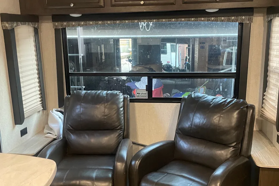 KJ's Jayco Starcraft Autumn Ridge Travel Trailer