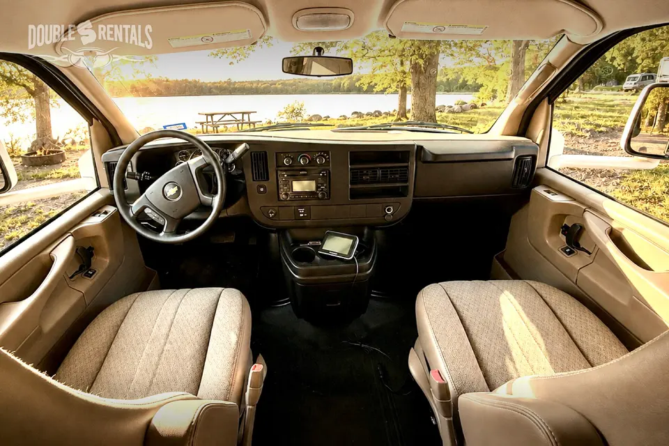 Thor FREEDOM ELITE Class C Motorcoach – Home on the Road