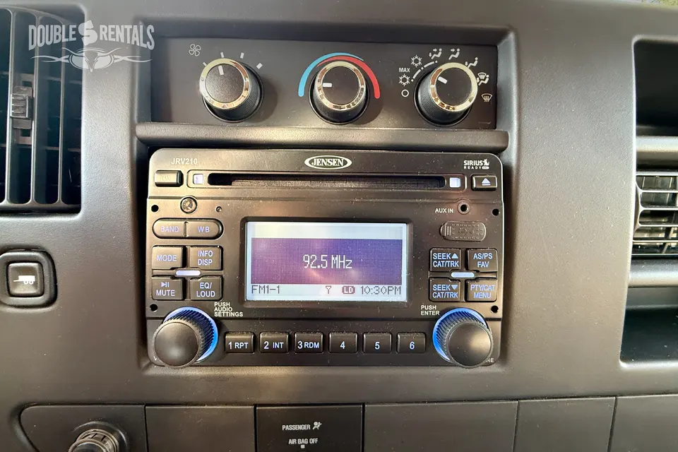 Thor FREEDOM ELITE Class C Motorcoach – Home on the Road