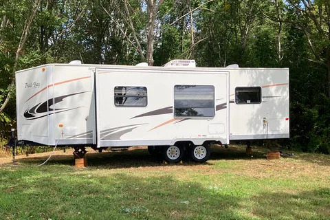 Happy Place R-Vision Trail Bay Travel Trailer