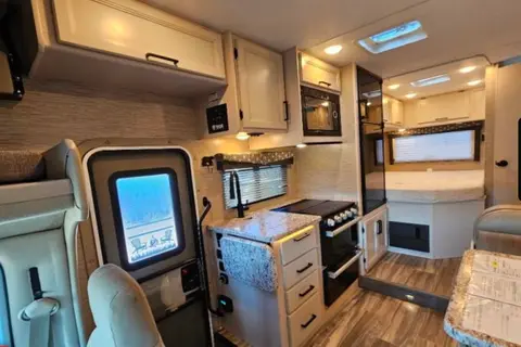 Ulindo Thor Motor Coach Freedom Elite Class C
