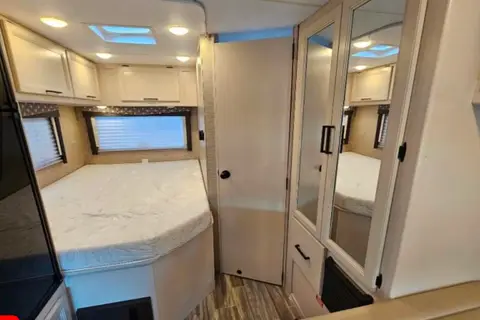 Ulindo Thor Motor Coach Freedom Elite Class C