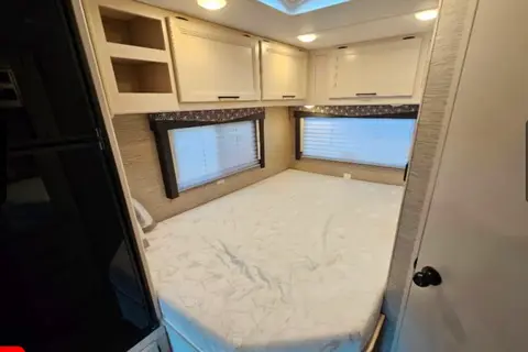 Ulindo Thor Motor Coach Freedom Elite Class C