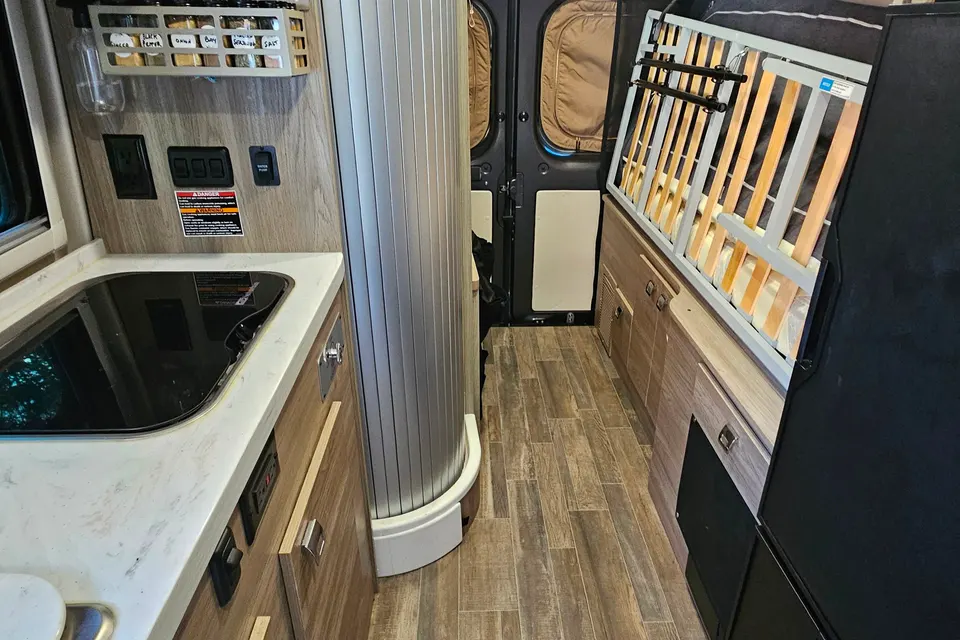 Winnebago Travato 59g Class B