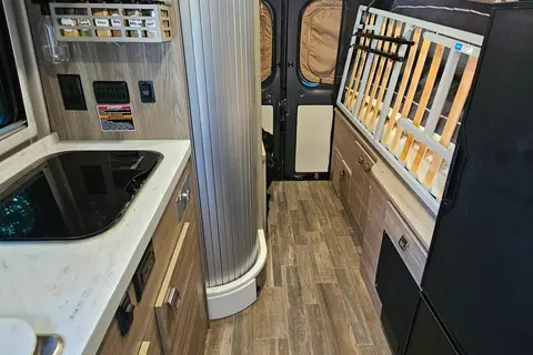 Winnebago Travato 59g Class B