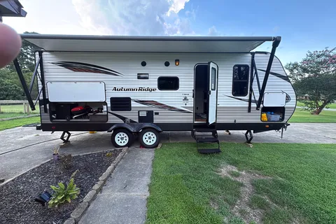 Brett's Starcraft Autumn Ridge Outfitter Travel Trailer