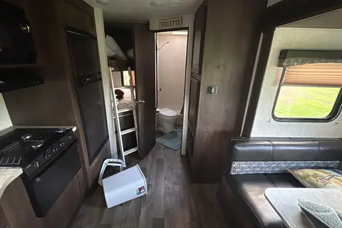 Brett's Starcraft Autumn Ridge Outfitter Travel Trailer