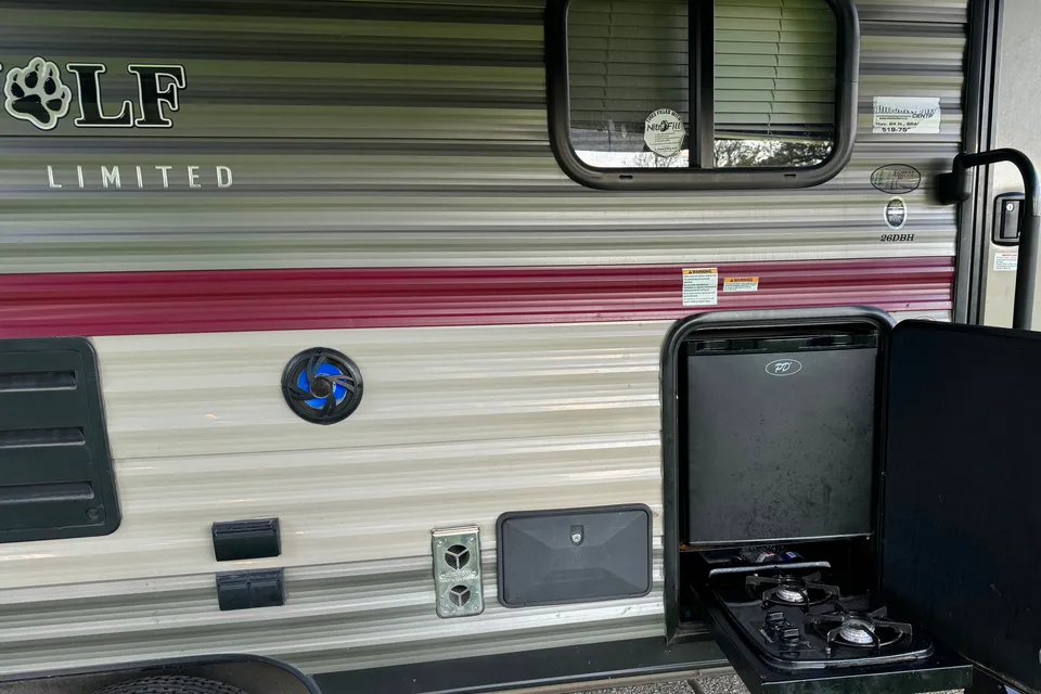 Now Available July 29 to  Aug 3!!!! Book now- Grey Wolf Limited Edition Bunk Bed Travel Trailer