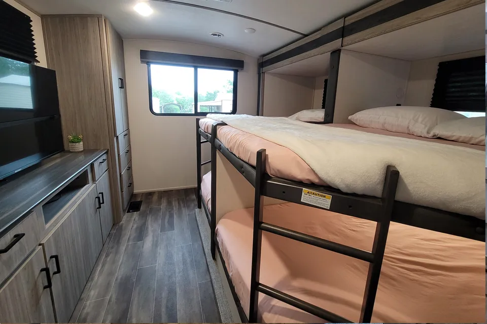 "The Quadrants" 2 BR / Sleeps 12