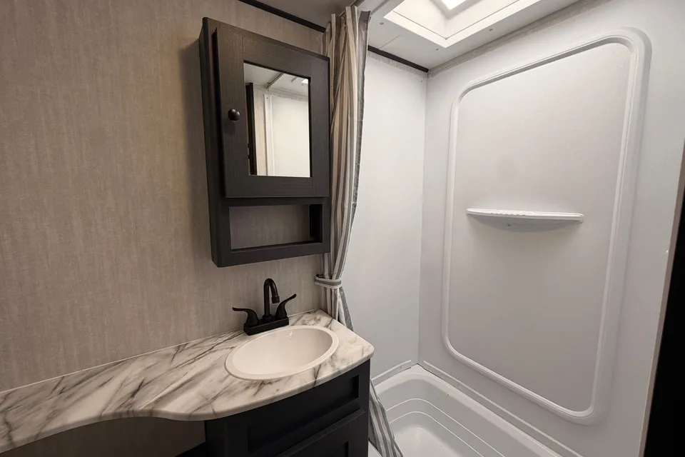 Family Coachmen Apex 300BHS Travel Trailer