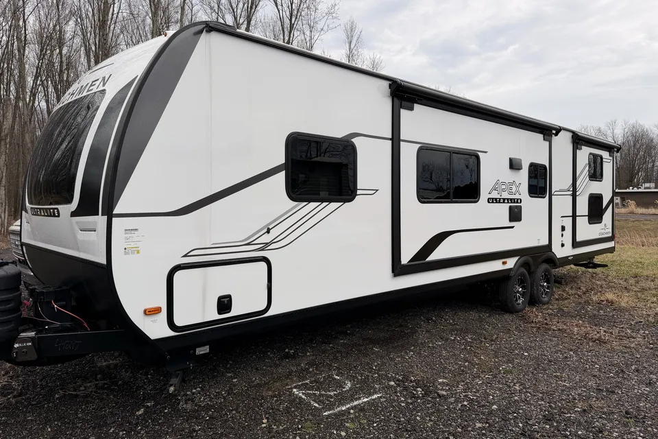 Family Coachmen Apex 300BHS Travel Trailer