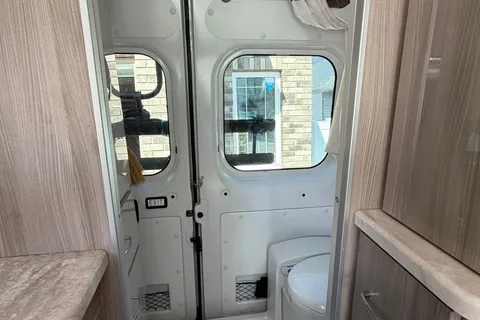 Nympha's Thor Motor Coach Class b Class B