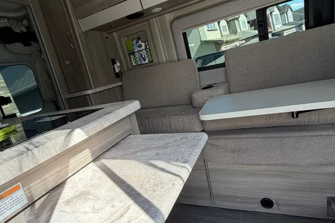 Nympha's Thor Motor Coach Class b Class B