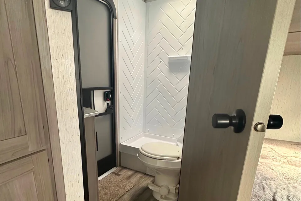 Paradise rentals* Coleman Dutchman CP1187 Travel Trailer