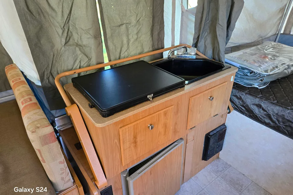 Marc's Fleetwood ... Tent Trailer