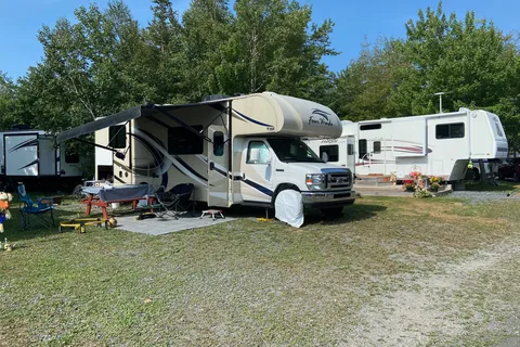 Campy the Thor Motor Coach Fourwinds 31Y Class C
