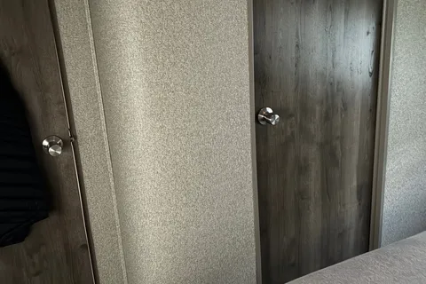 32BHFW Keystone Sprinter  Fifth Wheel