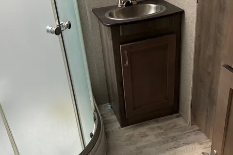 32BHFW Keystone Sprinter  Fifth Wheel