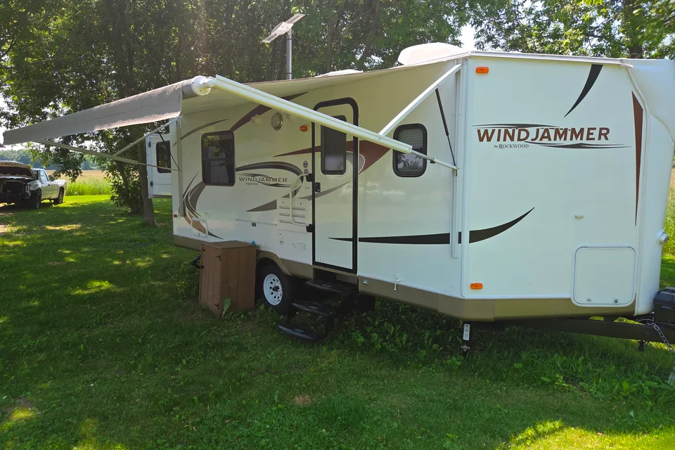 Paul's Forest River windjammer 2102w Travel Trailer