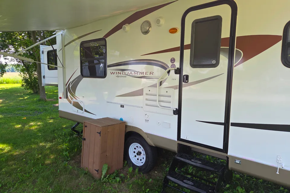 Paul's Forest River windjammer 2102w Travel Trailer