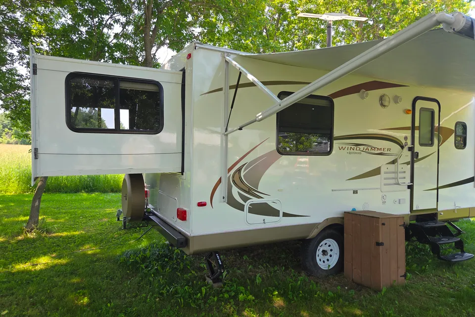 Paul's Forest River windjammer 2102w Travel Trailer
