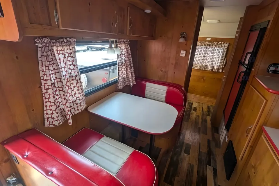 « Woody » 2017 Vintage Cruiser 19RBS