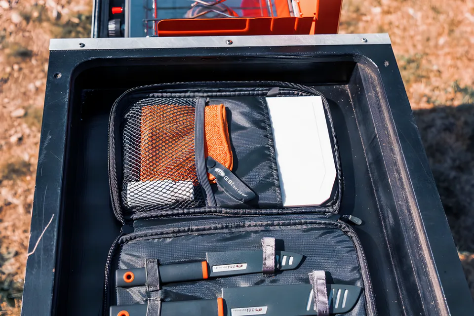 ''Ollie" Fully equipped overland adventure rig