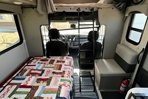 Barry's Coachmen Cross Trails Class C