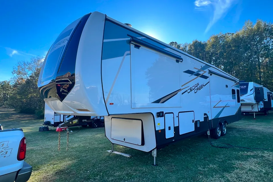  Forest River Cedar creek 360RL Fifth Wheel