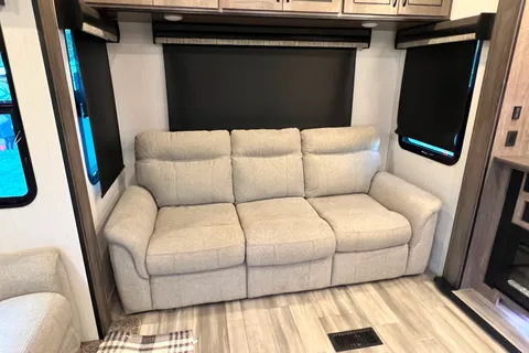  Forest River Cedar creek 360RL Fifth Wheel