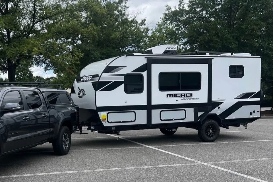Greg's Jayco Jayfeather 199MBS Travel Trailer