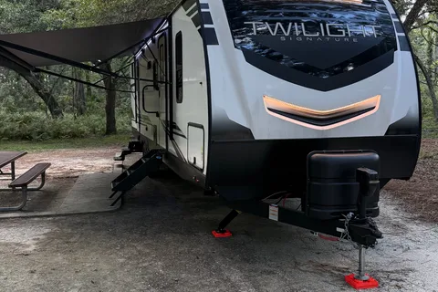 Carson's Cruiser RV Twilight Signature Travel Trailer