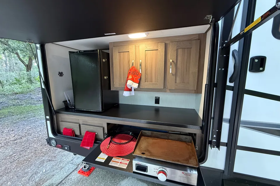 Carson's Cruiser RV Twilight Signature Travel Trailer
