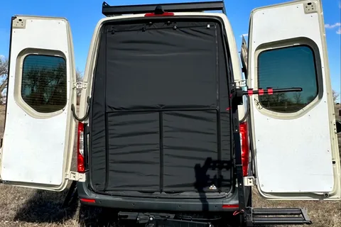 2021 LUXURY Mercedes Sprinter 4x4 Campervan "Sully"