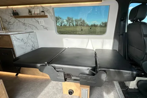 2021 LUXURY Mercedes Sprinter 4x4 Campervan "Sully"