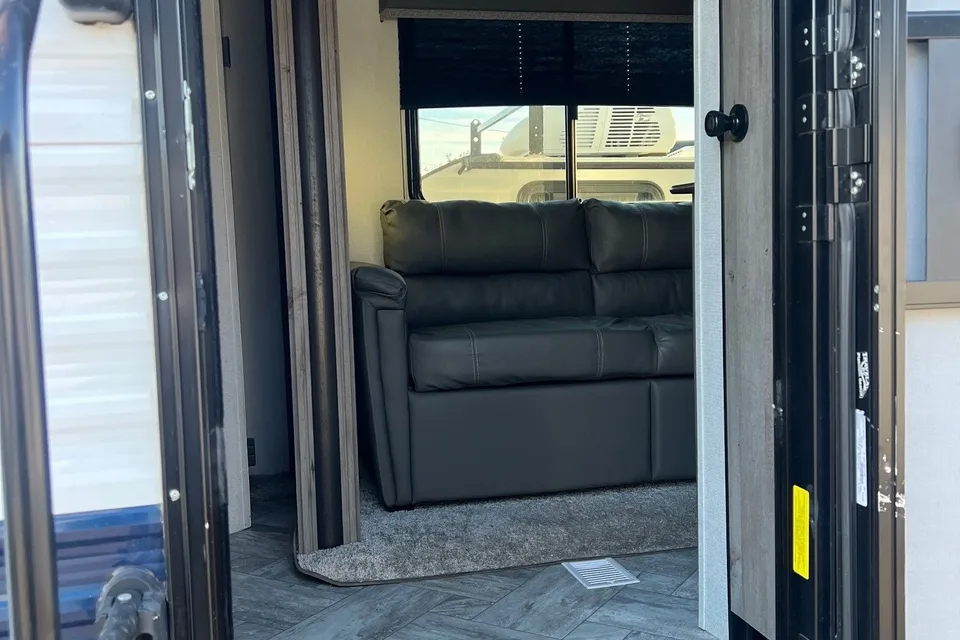 skip's Keystone SG280BHWE21 Travel Trailer