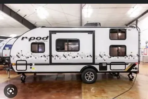 Kermit - 2022 R Pod 193 Travel Trailer 