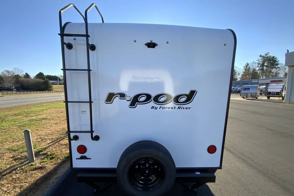 Kermit - 2022 R Pod 193 Travel Trailer 
