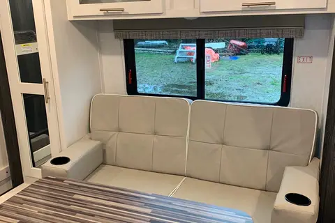 Kermit - 2022 R Pod 193 Travel Trailer 