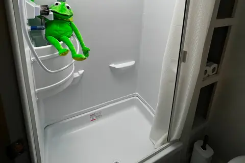 Kermit - 2022 R Pod 193 Travel Trailer 