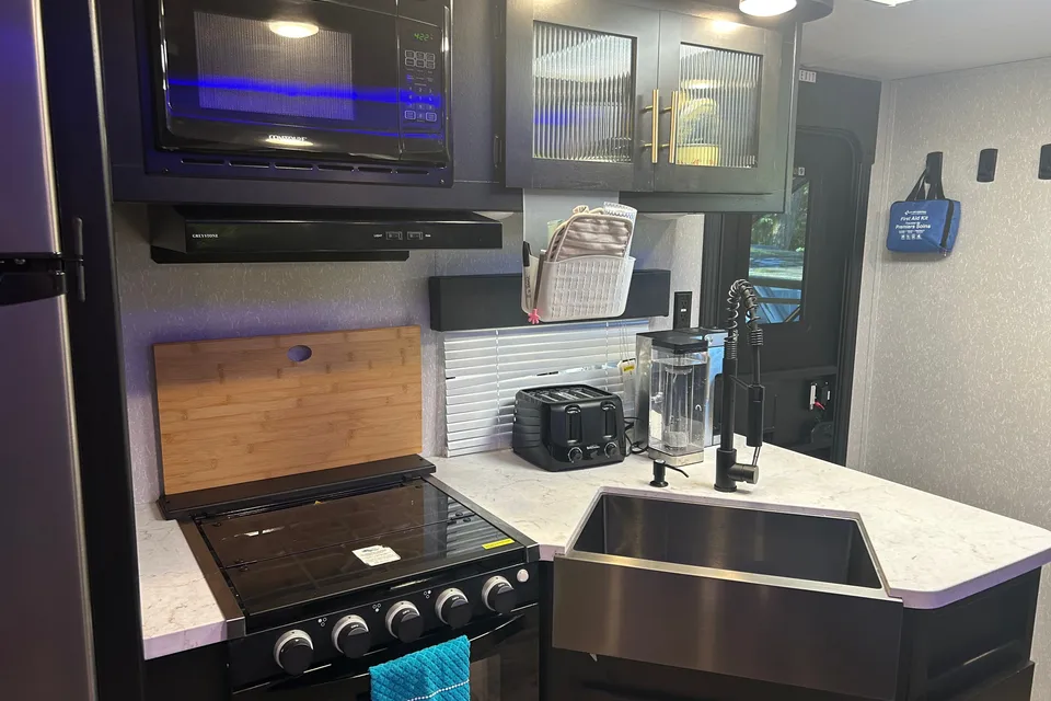 Serge's Forest River Cherokee Grey Wolf travel trailer 29TE
