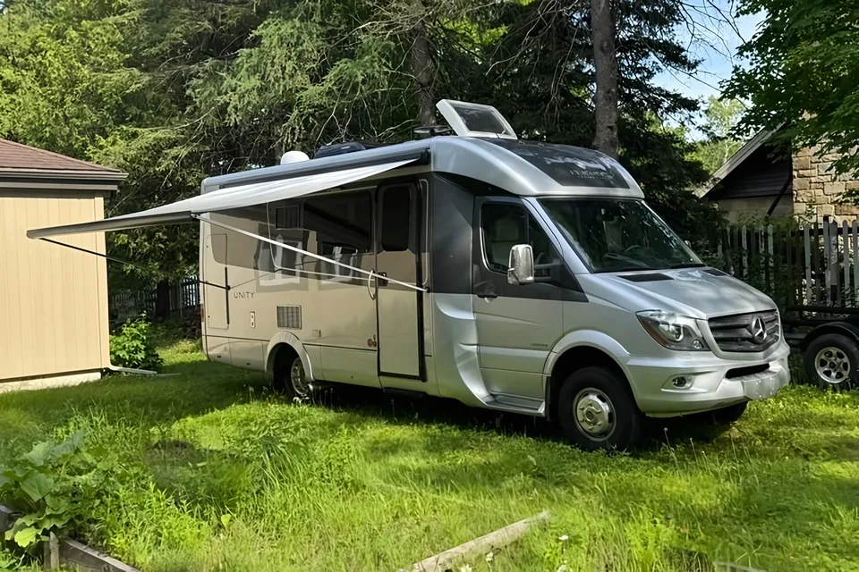 Mercedes-Benz UNITY