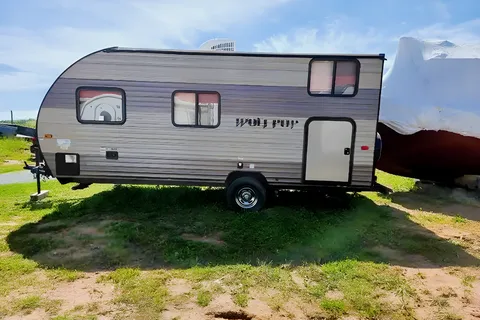 Clean, family and pet friendly, Forest River Wolf Pup 16BHS Travel Trailer