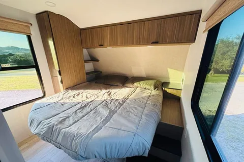 THE VIEW - a family-friendly trailer (even for toddlers) with panoramic windows