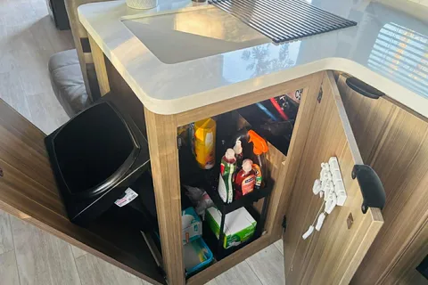 THE VIEW - a family-friendly trailer (even for toddlers) with panoramic windows