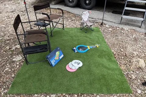 THE VIEW - a family-friendly trailer (even for toddlers) with panoramic windows